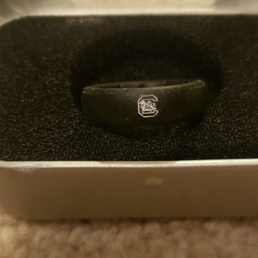 NWT groove rubber ring USC logo